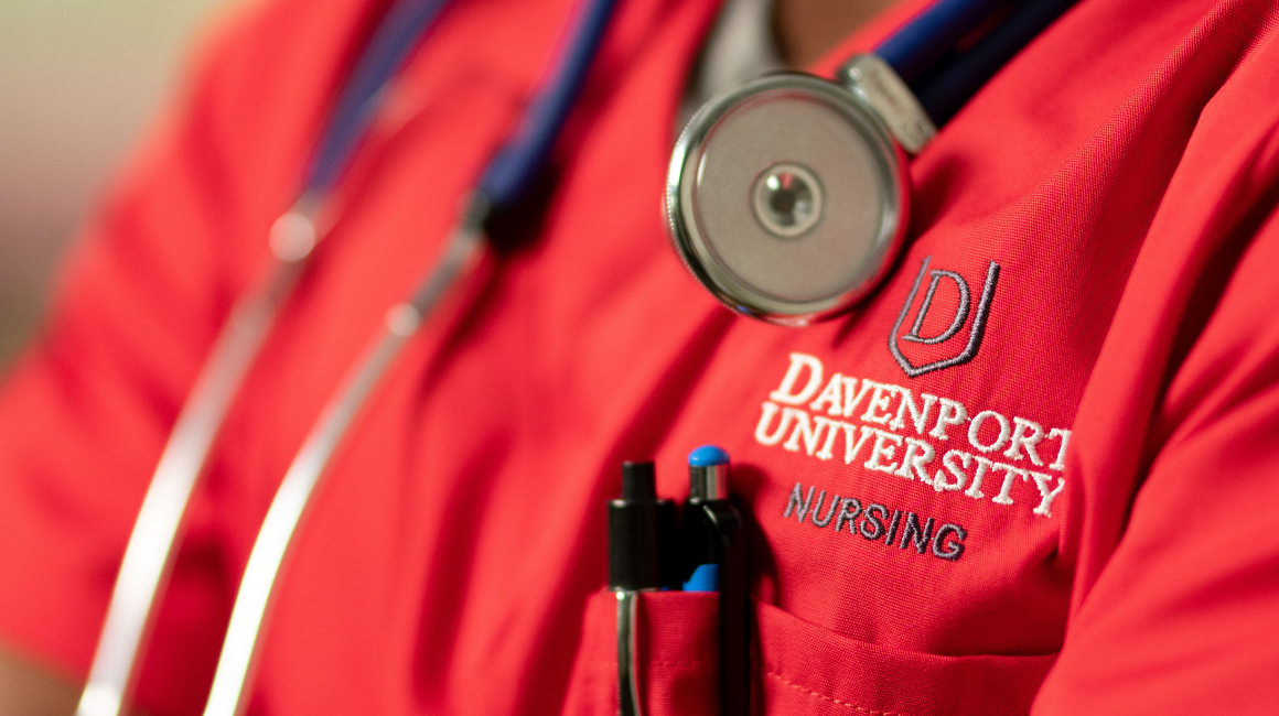 nursing-students-face-pandemic-to-earn-new-skills-davenport-university-thumb