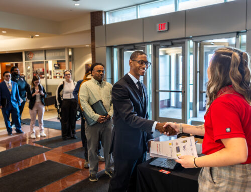 Career and Internship Fair helps students make the right connections