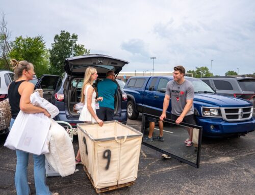 Boxes, bags and new beginnings: Davenport students return to campus
